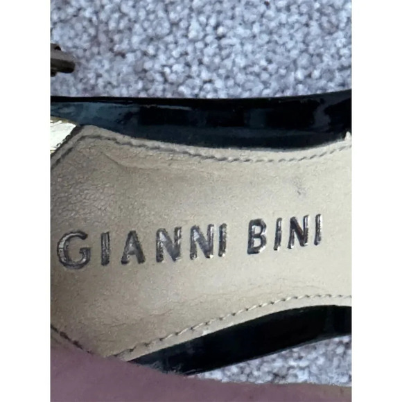 Gianni Bini Women's Multicolor T-Strap Stiletto Sandals Formal - Picture 4 of 10